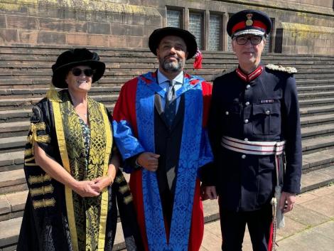Malik Al Nasir with the Liverpool Hope University Vice-Chancellor and Lord-Lieutenant of Merseyside